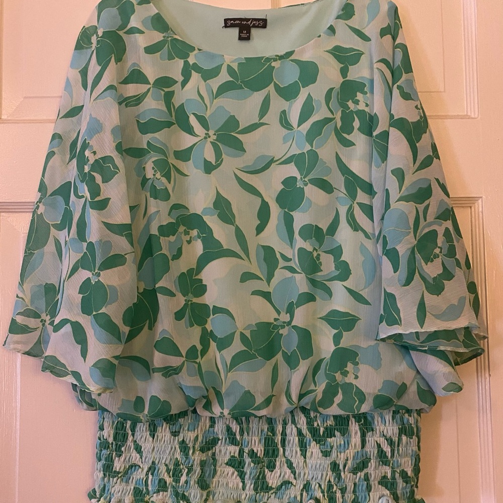 Chic Floral Print Blouse in Teal